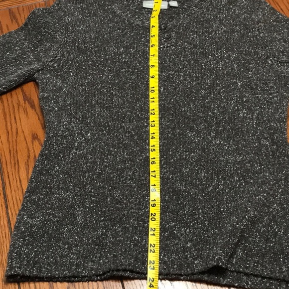 Sweater - Picture 5 of 6